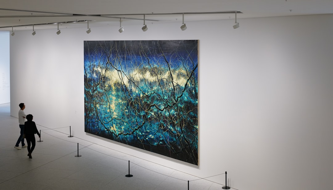 Schilderij in een museumzaal, H'ART Museum Amsterdam