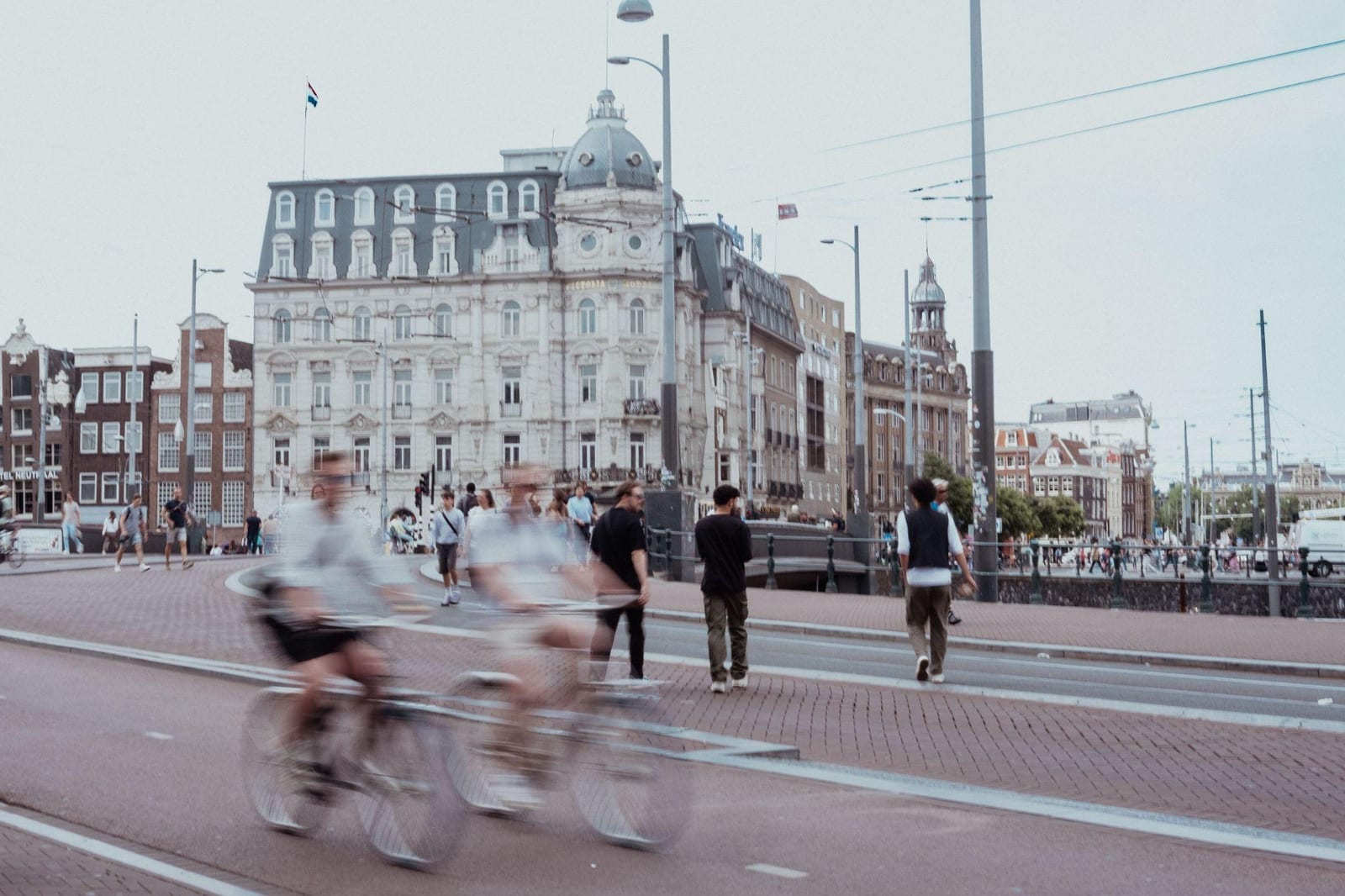 Zelfzorg in de stad: hoe Amsterdam een eigen wellness- en kliniekcultuur kreeg