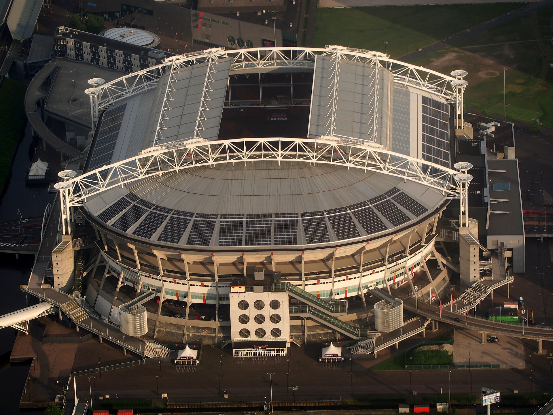Luchtfoto van de Johan Cruijff ArenA in Amsterdam-Zuidoost